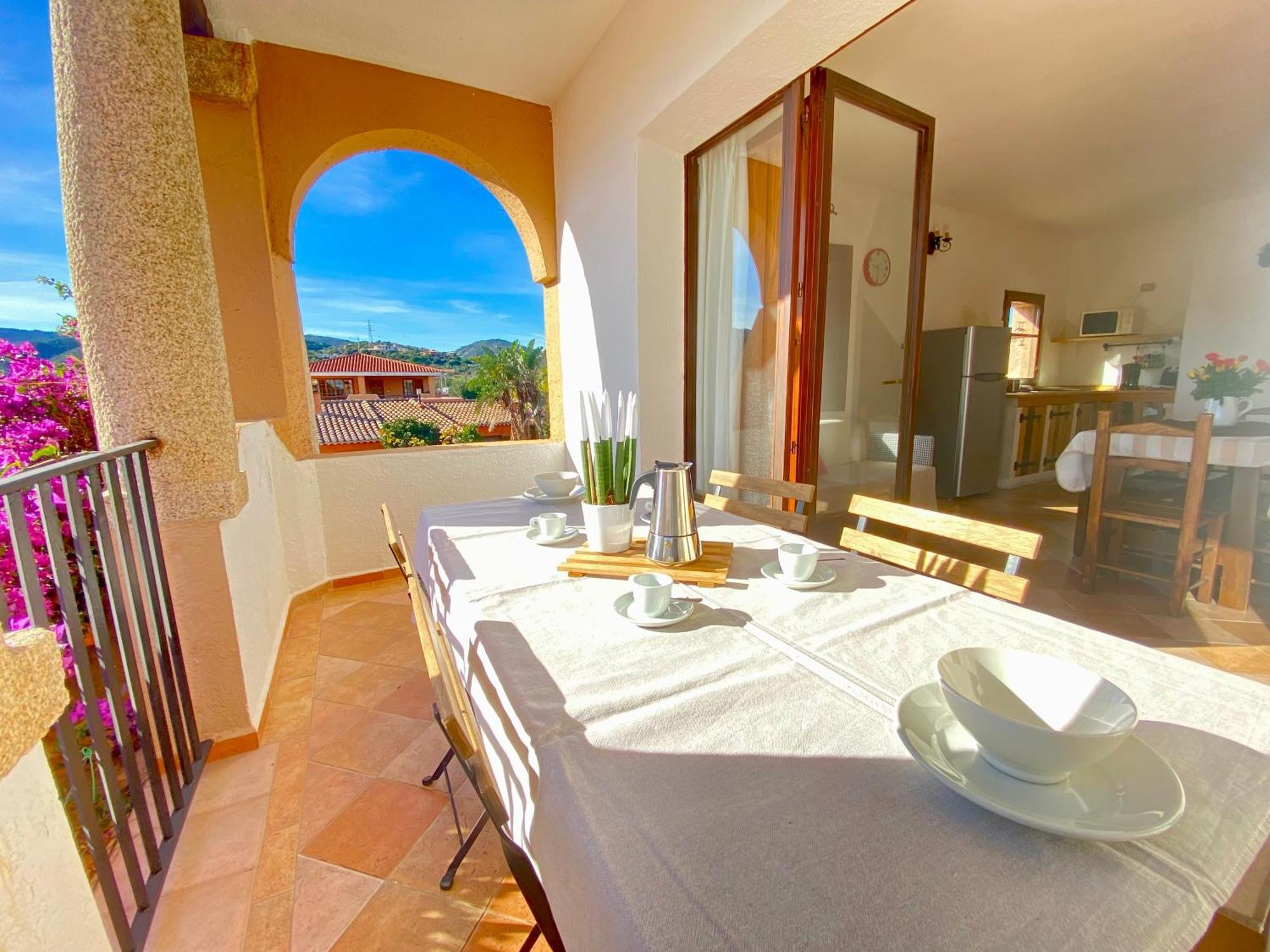 Residence La Rosa Loiri Porto San Paolo Exterior foto